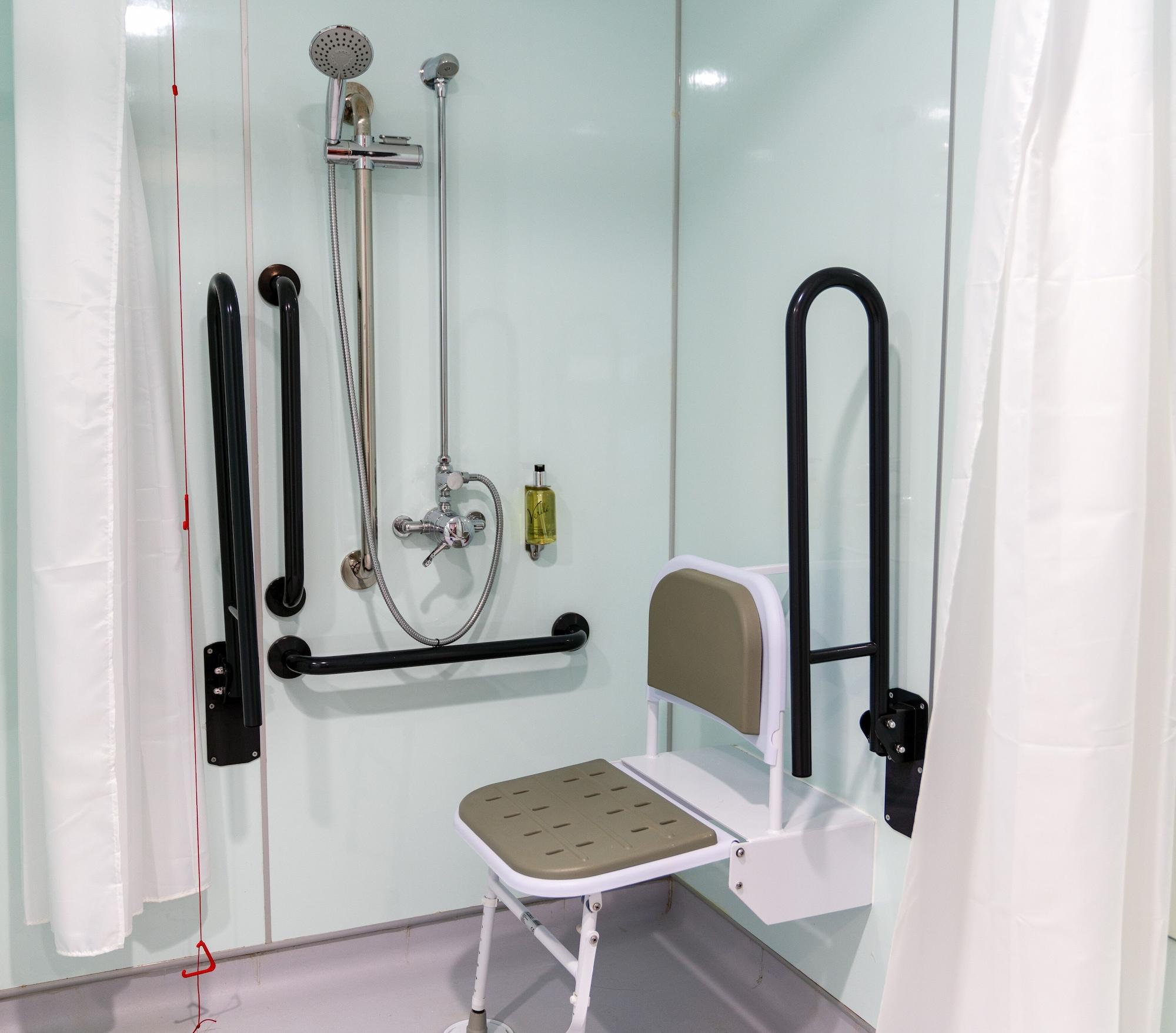 Easyhotel 2*